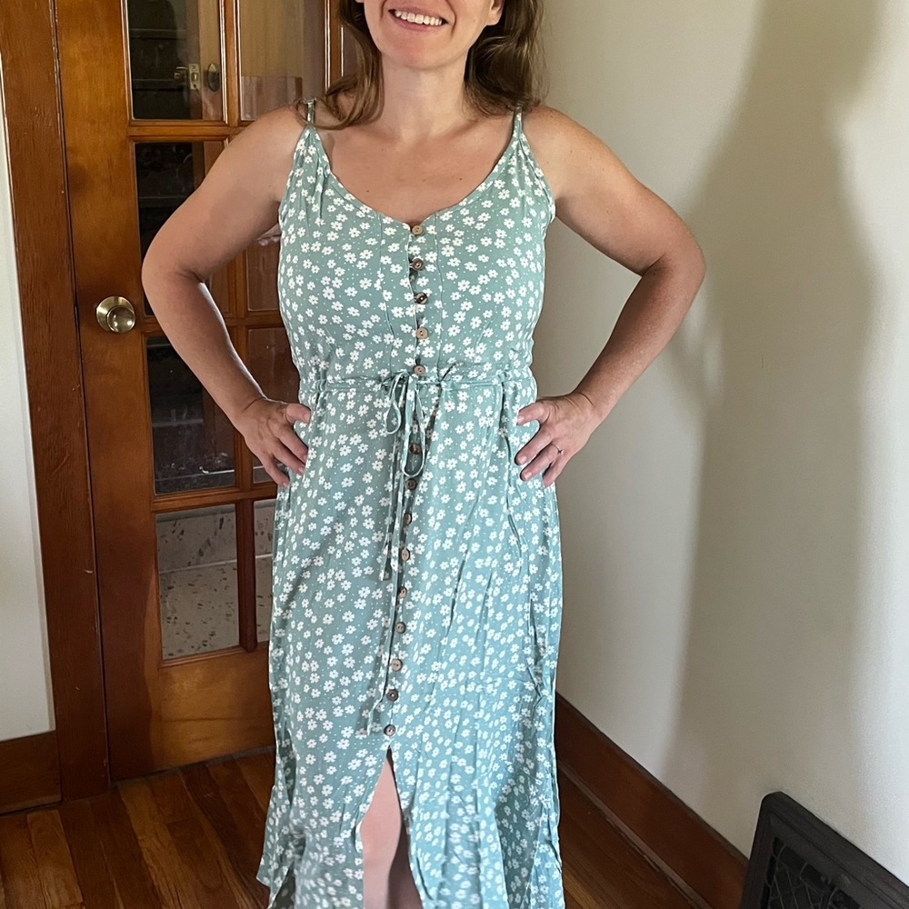 Floral Button-Down Midi Dress in Green